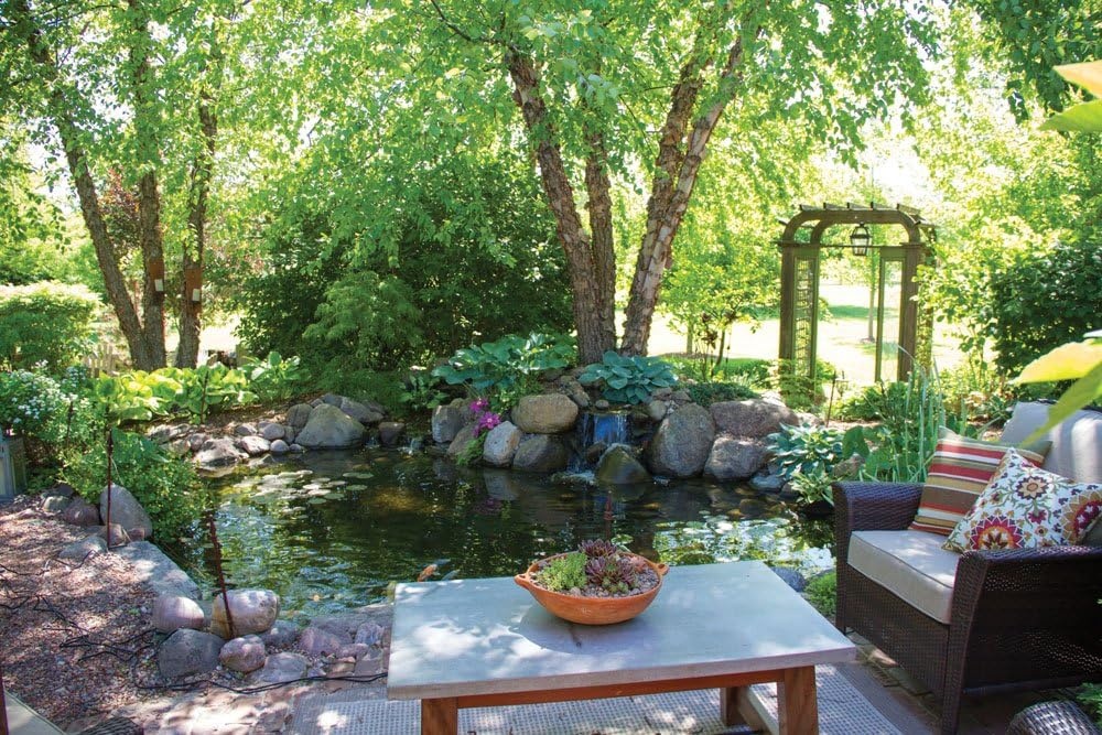 Aquascape Complete Waterfall Kit with 16 Feet Stream | Medium | 3PL – 3000 Pump